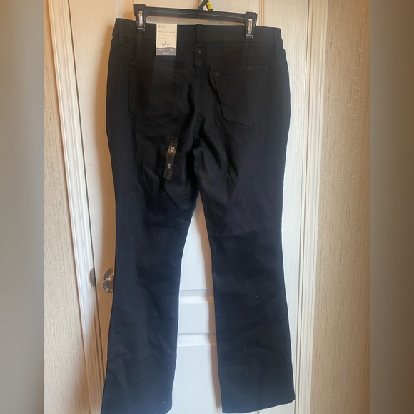 Style @ co woman’s boot cut jeans - Picture 2 of 3